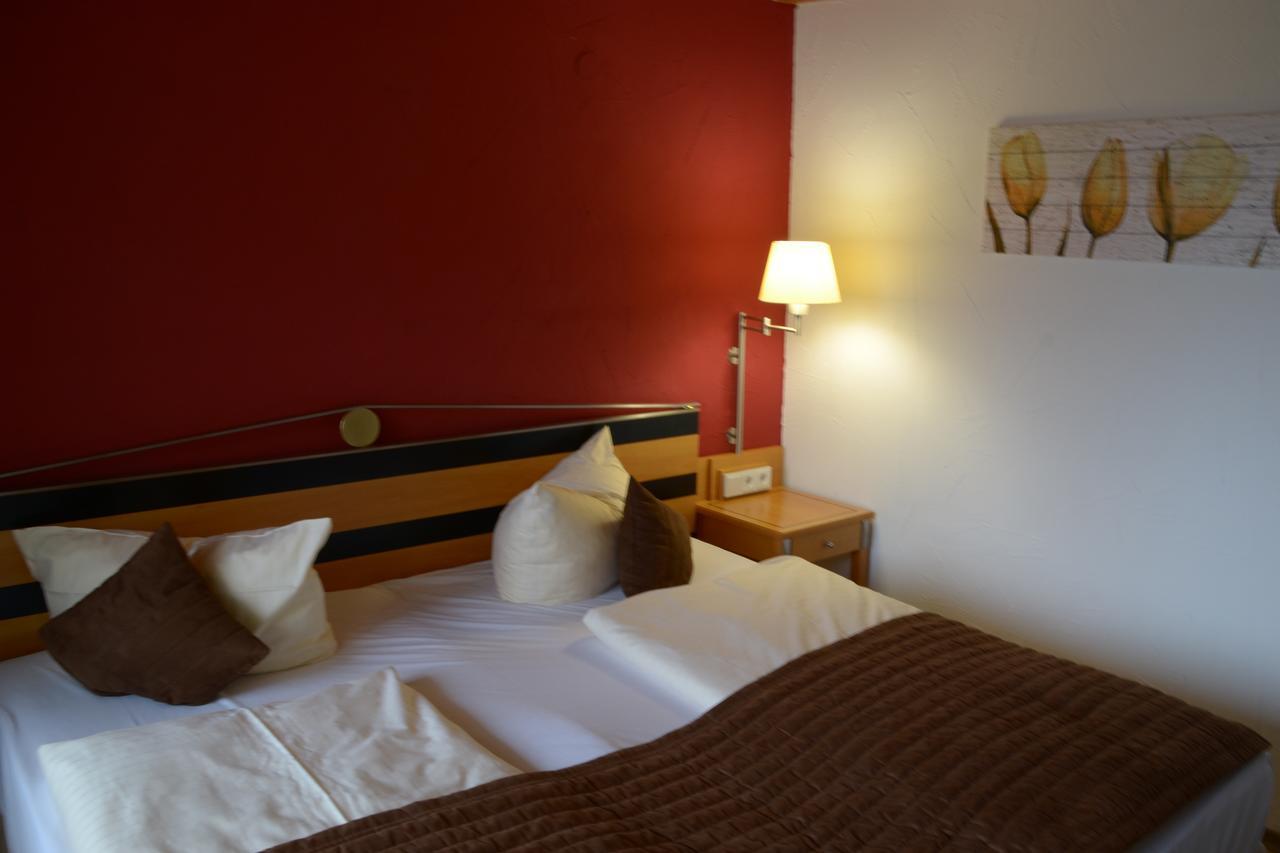 פפרונטן Landhotel Roefleuten מראה חיצוני תמונה