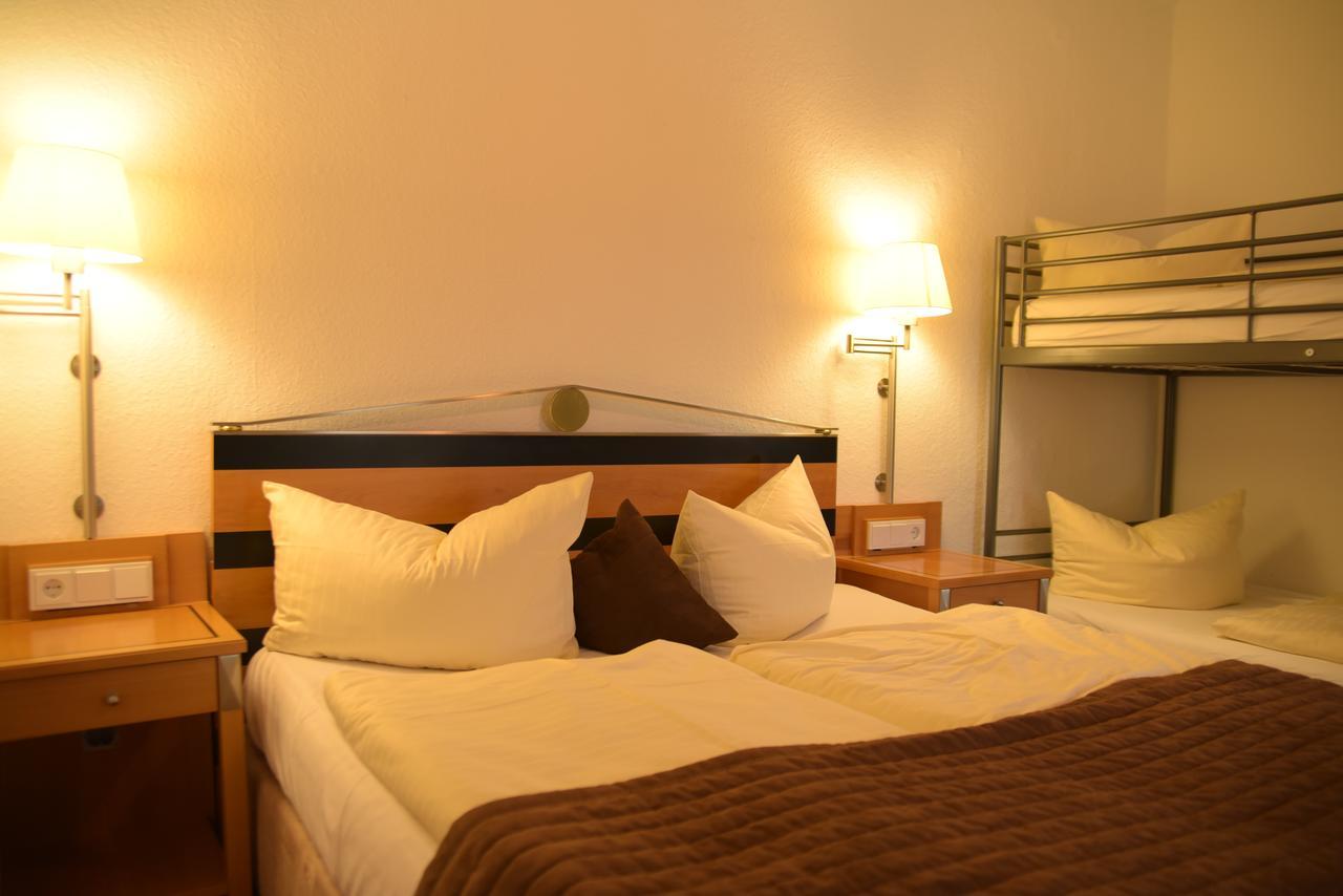 פפרונטן Landhotel Roefleuten מראה חיצוני תמונה